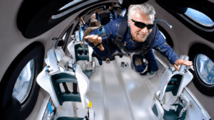 Richard Branson envoie les premières personnes dans l&rsquo;espace: Une étape historique pour Virgin Galactic